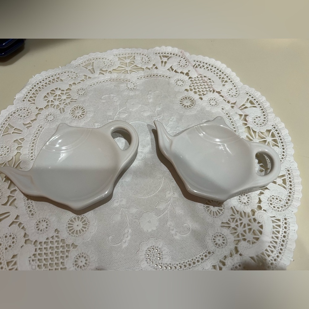 White Ceramic Tea Bag or Spoon 🥄 Rest from Le Gourmet Chef